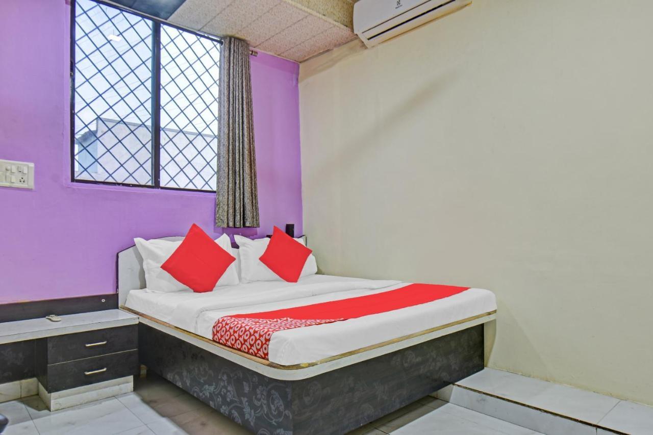 Oyo Flagship 84564 Hotel Jaideep Dehu Luaran gambar